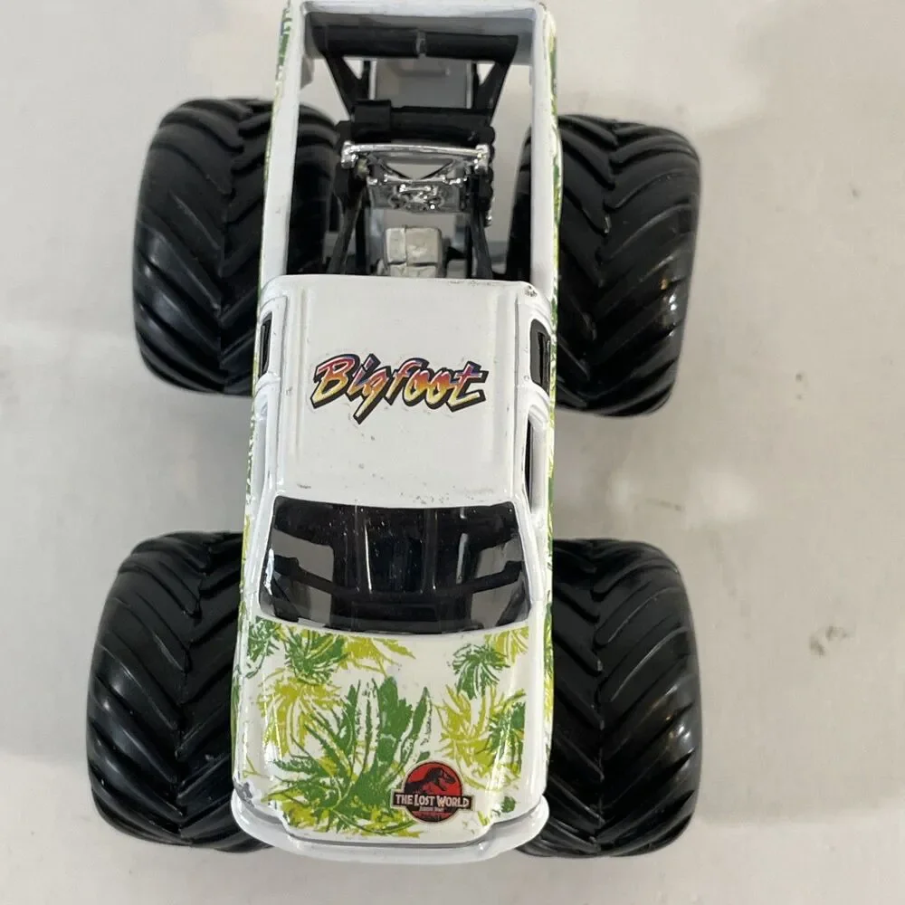 The Lost World: Jurassic Park Muscle Machines Bigfoot Monster Truck Vtg Toy
